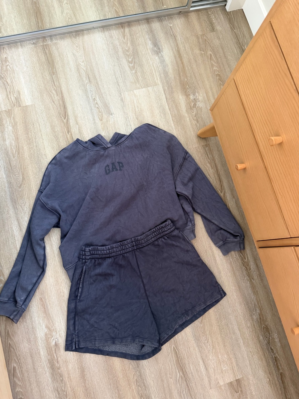 GAP women’s sweat set